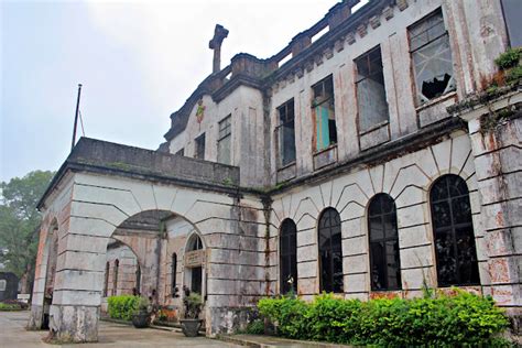 History of Diplomat Hotel .